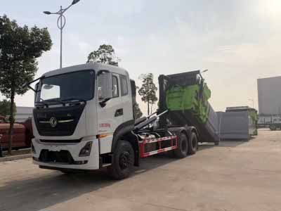 國六5方東風(fēng)D6 勾臂垃圾車