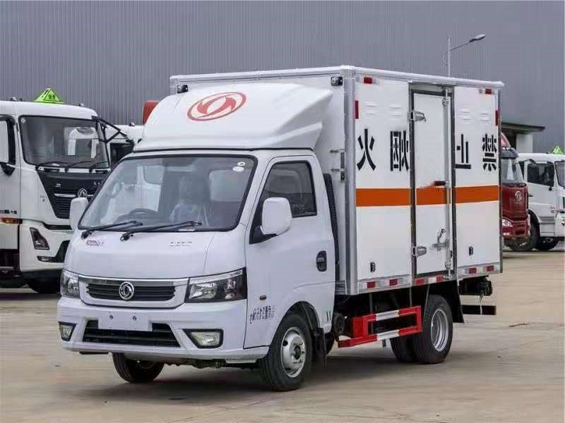 1.3噸江鈴國(guó)六民爆車(chē)