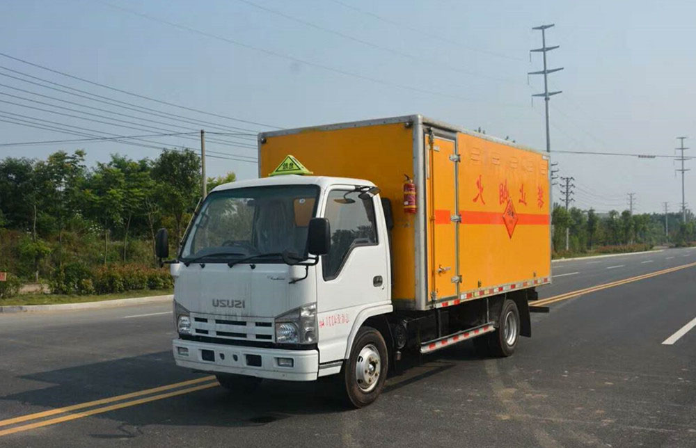 1.3噸江鈴國(guó)六民爆車(chē)